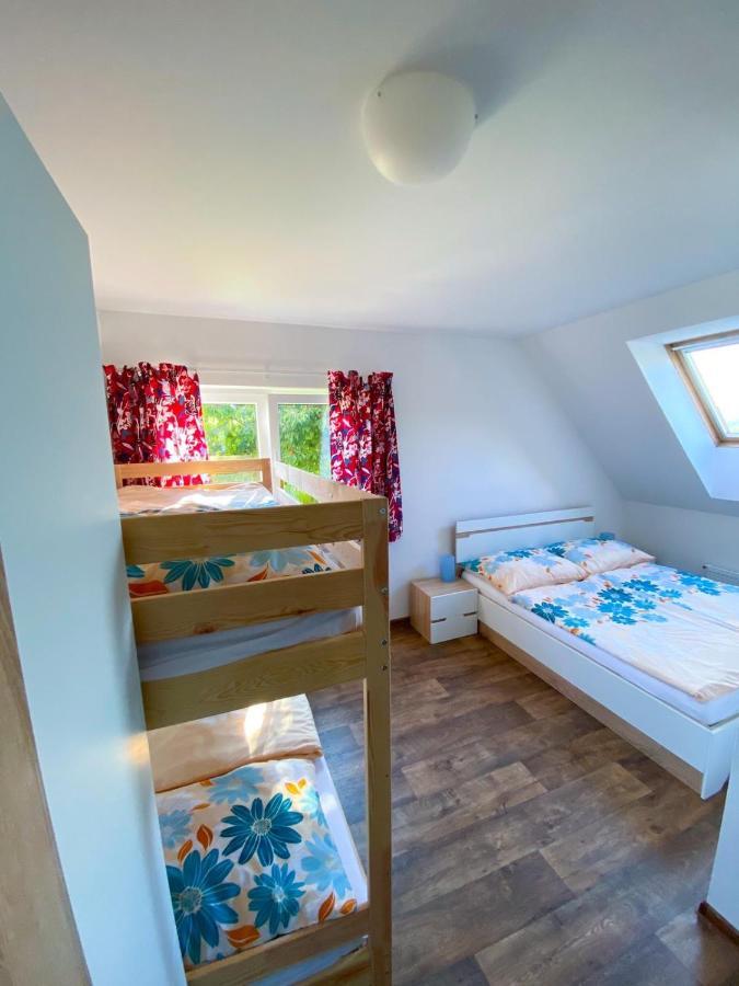 Apartmany Klarka โรกีนีซ นัด ยีเซอโร ภายนอก รูปภาพ