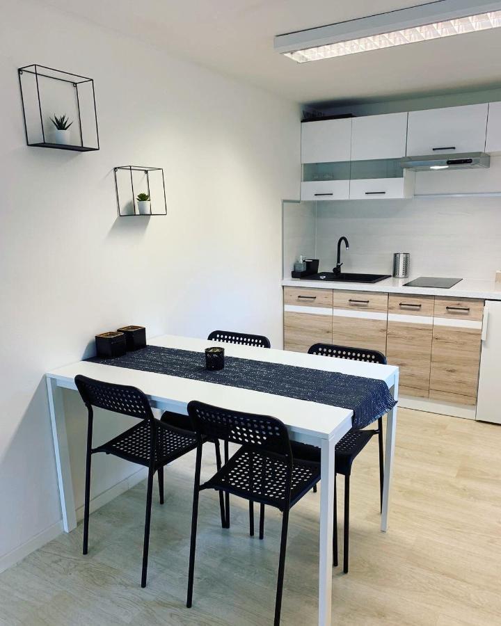 Apartmany Klarka โรกีนีซ นัด ยีเซอโร ภายนอก รูปภาพ